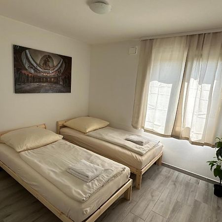 Modern Living Studio Kueche Netflix Inklusive Top Lage Nürnberg Exterior foto