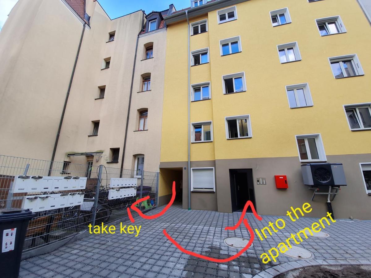 Modern Living Studio Kueche Netflix Inklusive Top Lage Nürnberg Exterior foto