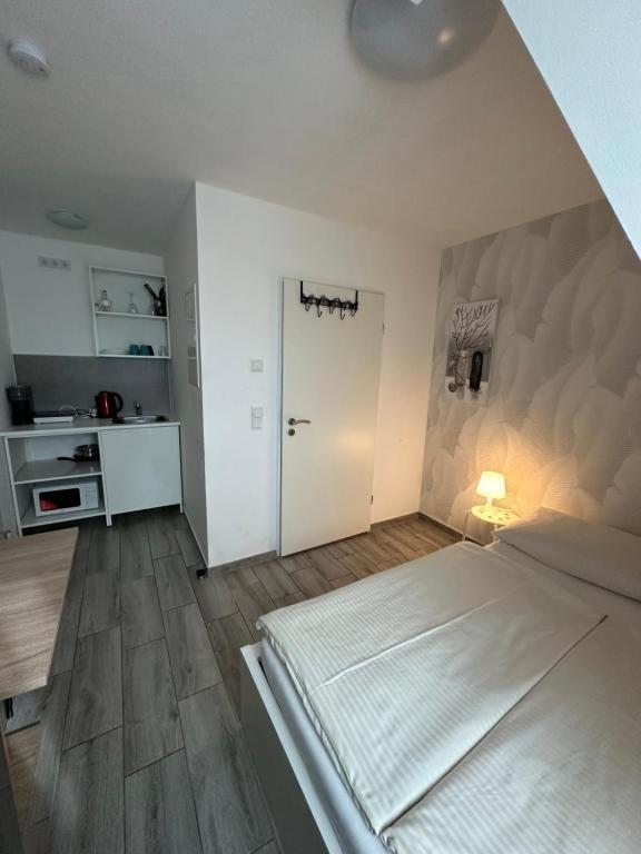 Modern Living Studio Kueche Netflix Inklusive Top Lage Nürnberg Exterior foto